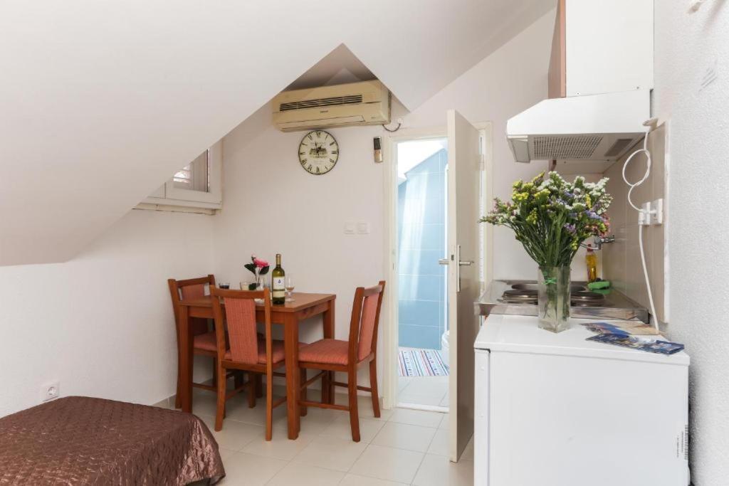 City Center Apartment Larica Дубровник Экстерьер фото